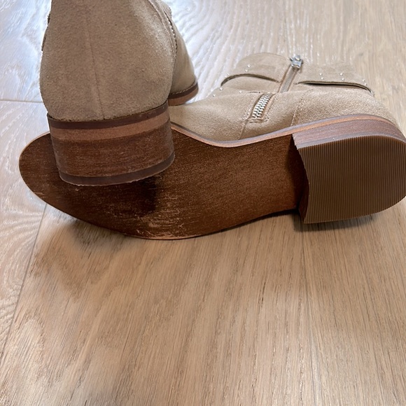 Tan suede moto boot. - Picture 5 of 5